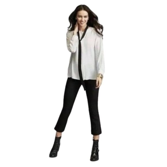 CAbi Pants - Classic Black Cropped Pants for Women - Black